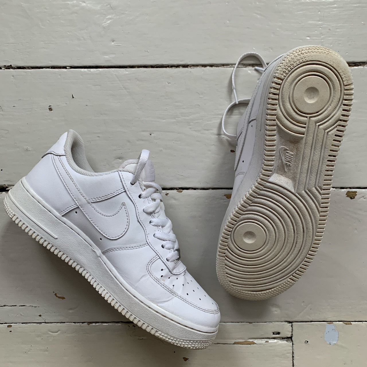 Nike Air Force 1 White (UK 6)
