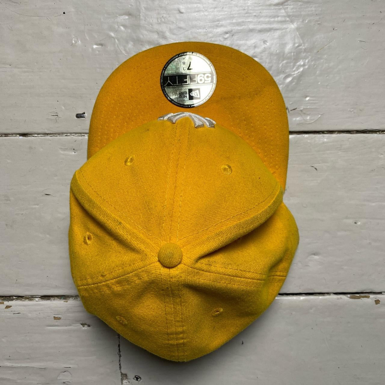 New York Yankees Yellow Fitted Cap (Size 7 3/8)