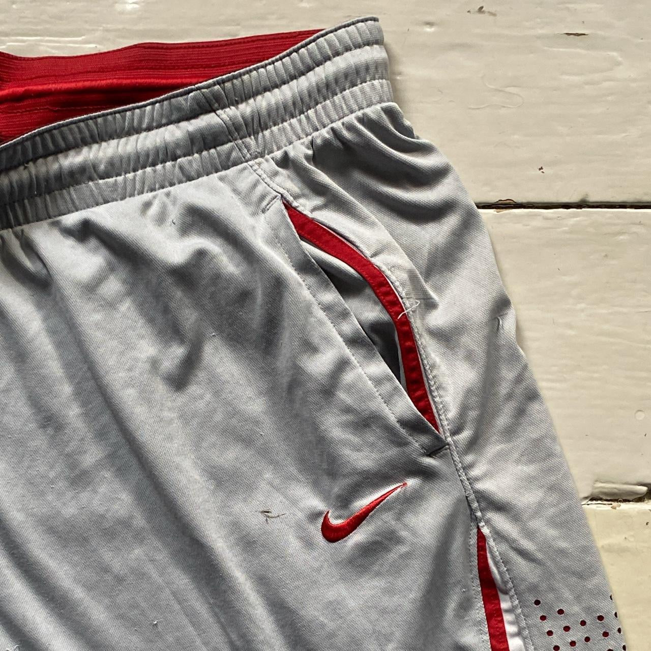 Nike Vintage Basketball Shorts (XL)