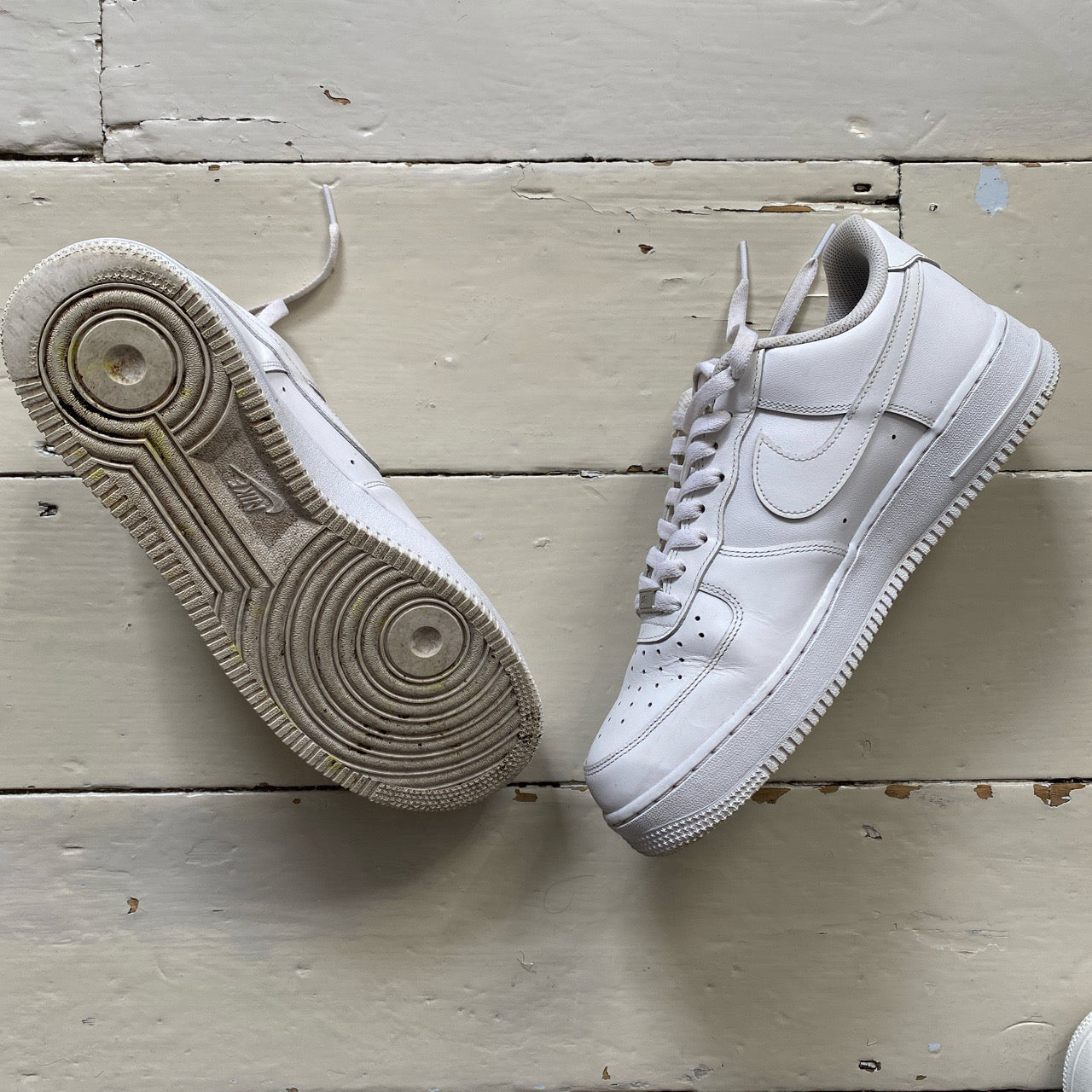 Nike Air Force 1 White (UK 9)