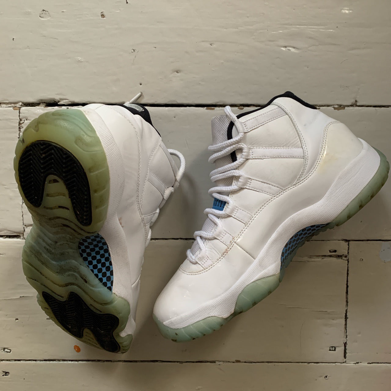 Jordan 11 Legend Blue (UK 9)