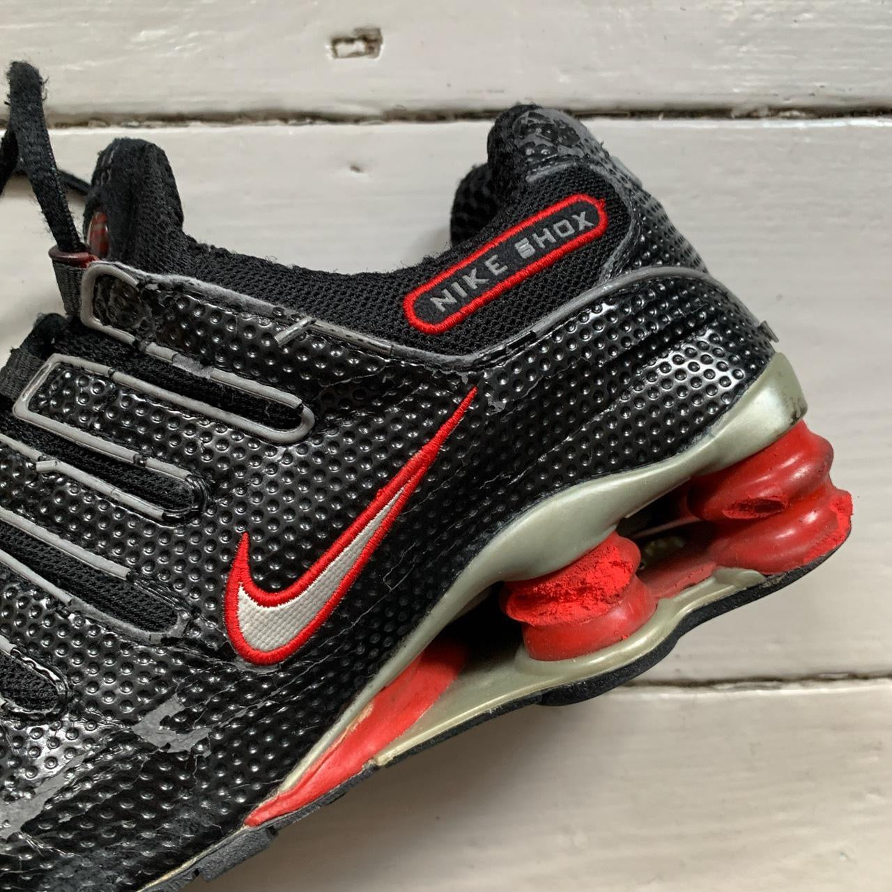 Nike Vintage Shox Black and Red (UK 7)