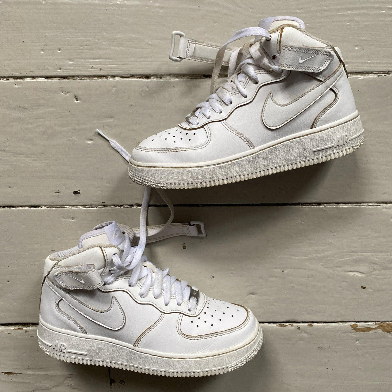 Nike Air Force 1 White Mid (UK 5.5)