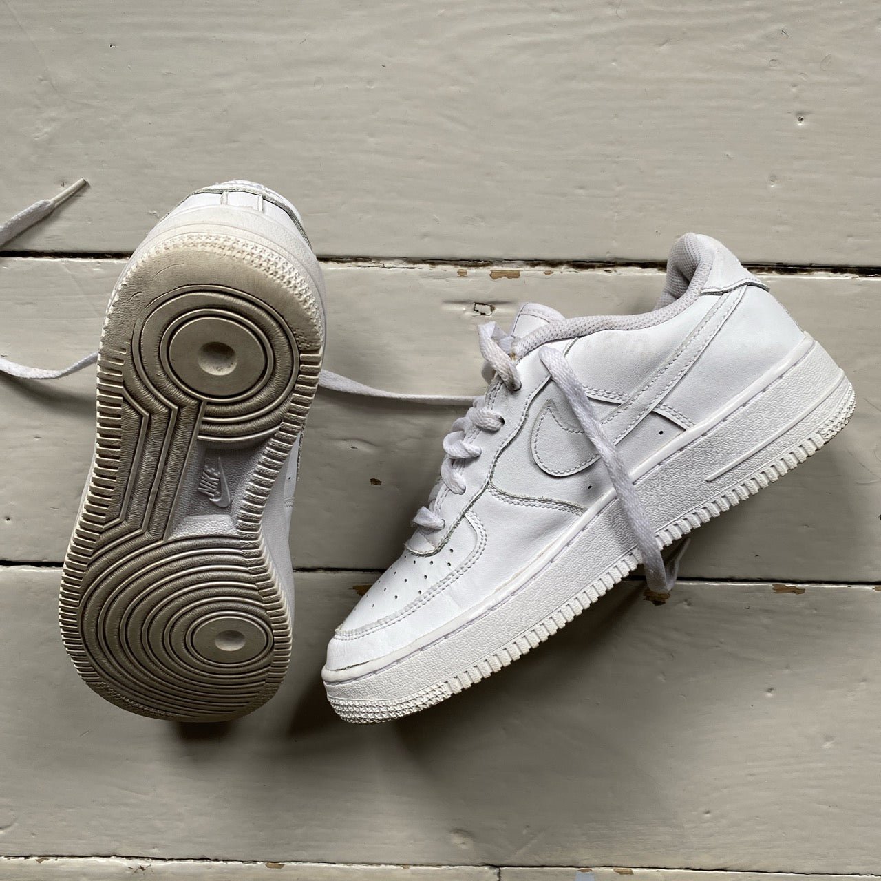 Nike Air Force 1 White (UK 5.5)