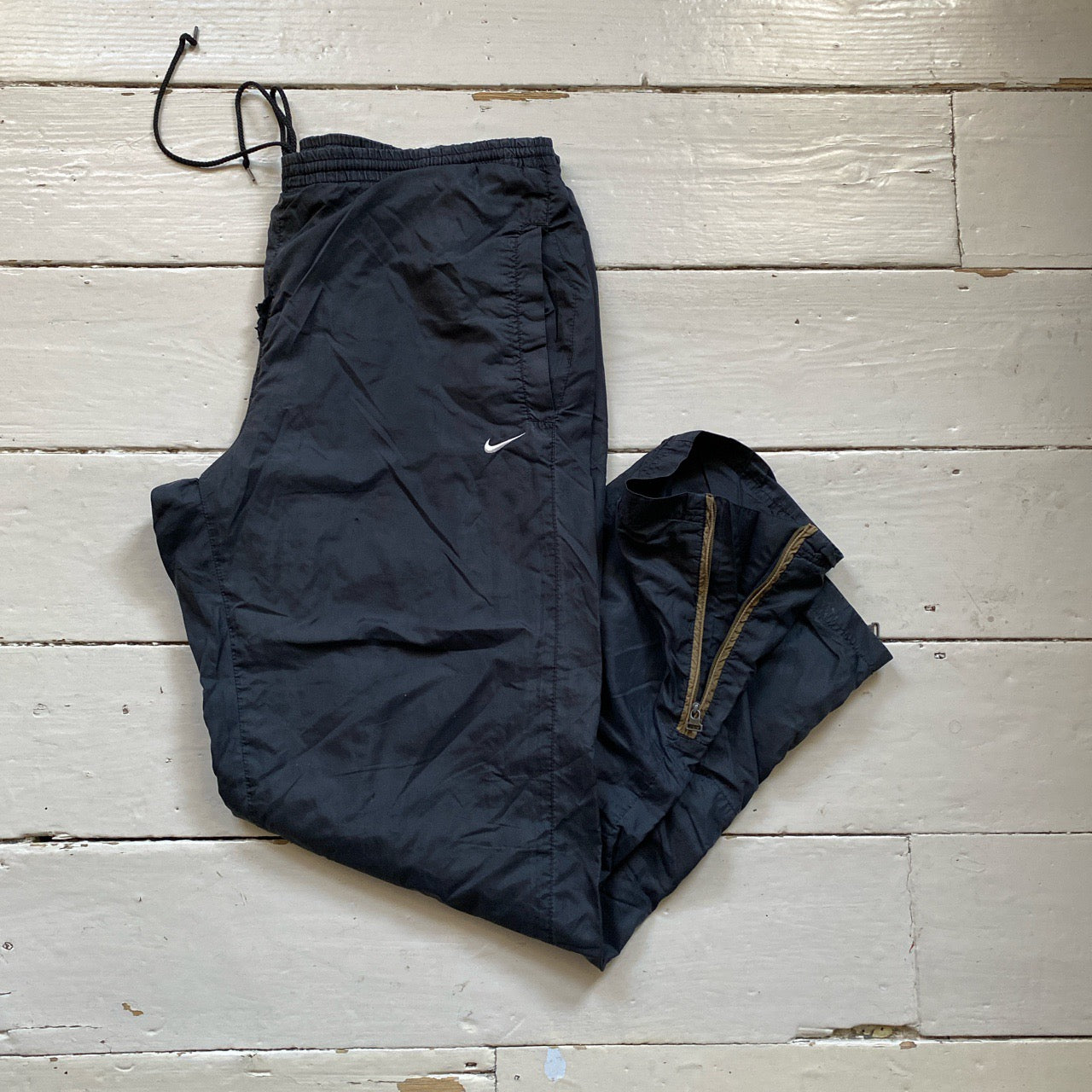 Nike White Swoosh Navy Shell Bottoms (Large)