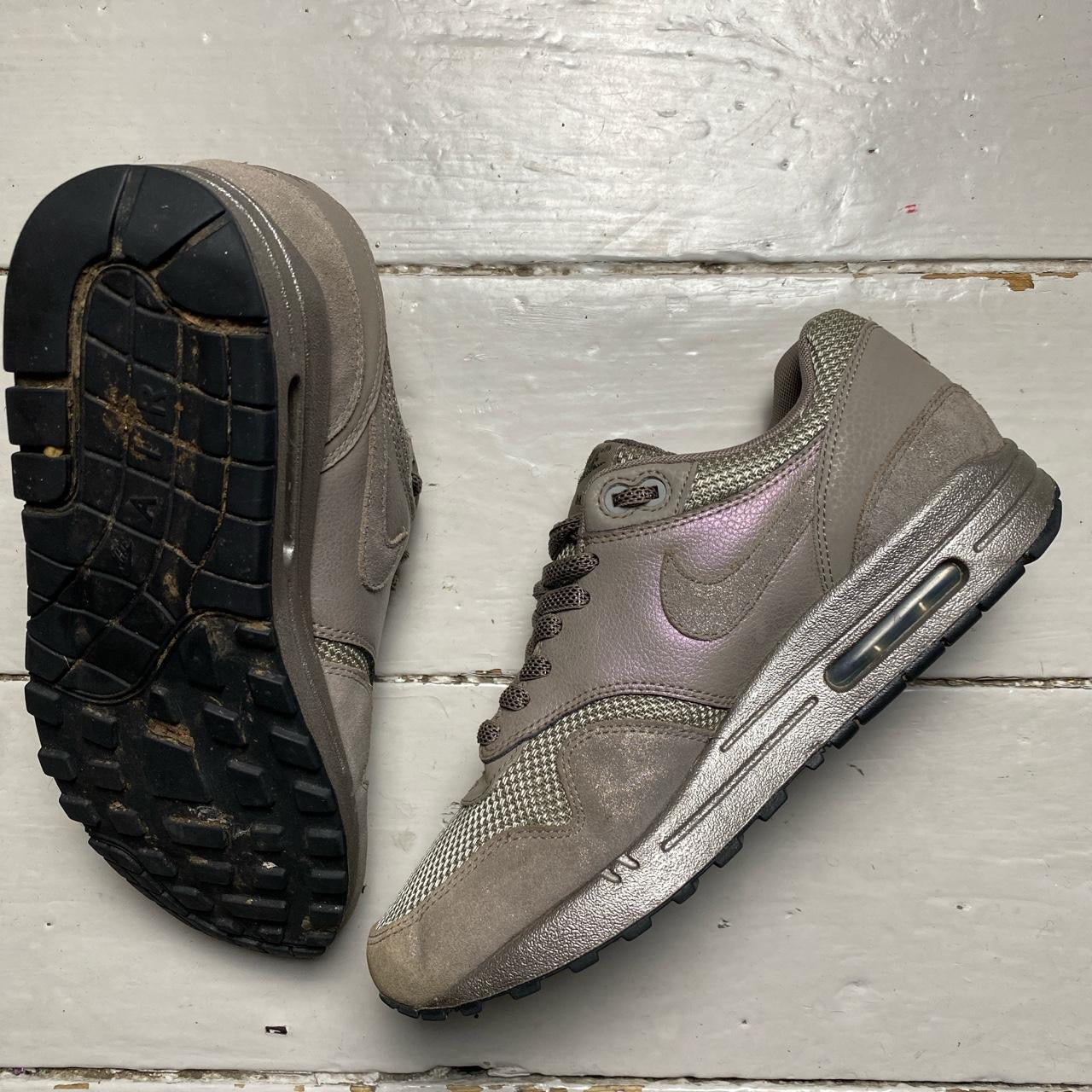 Nike Air Max 1 Iridescent (UK 7)