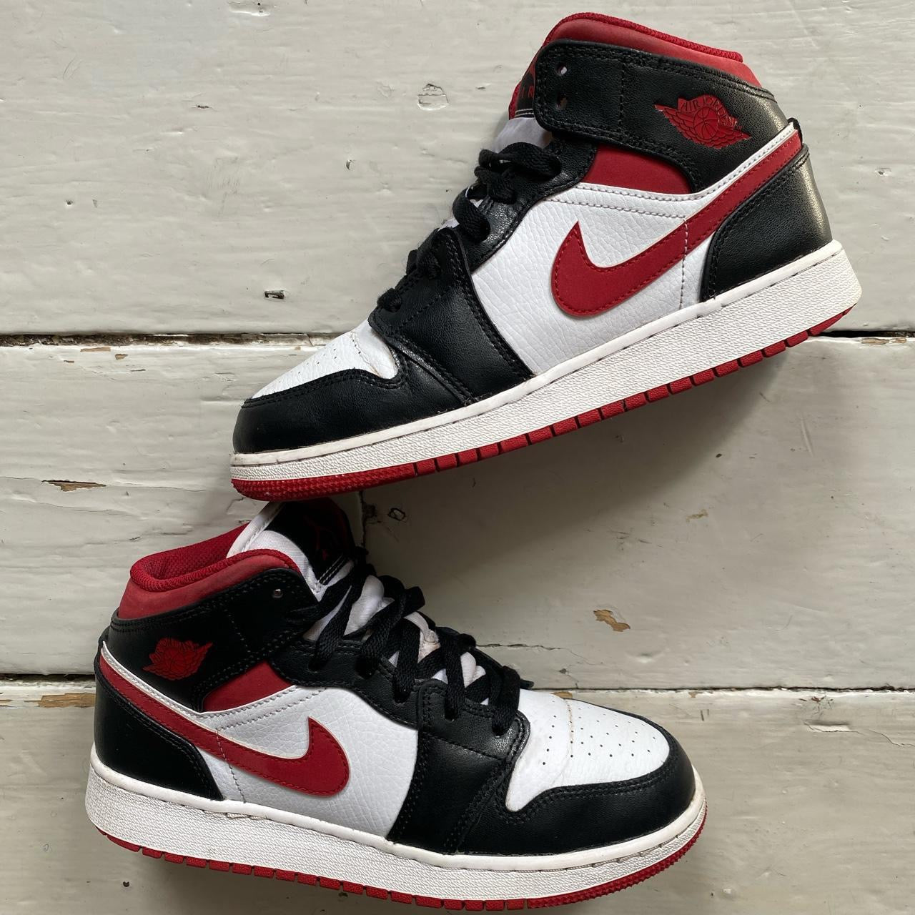 Jordan 1 Black Gym Red Mid (UK 5)