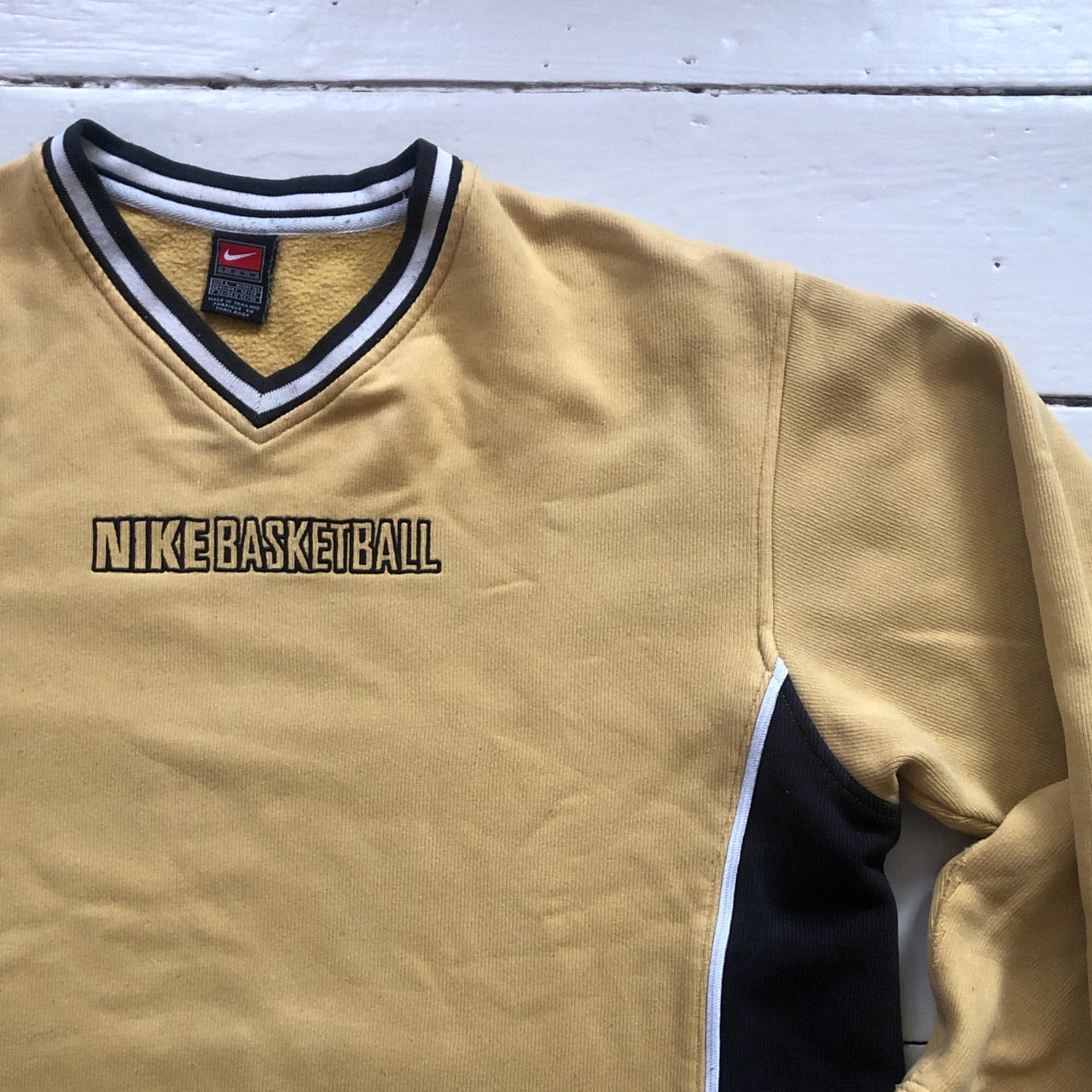 Nike Vintage Basketball Jumper (Large)