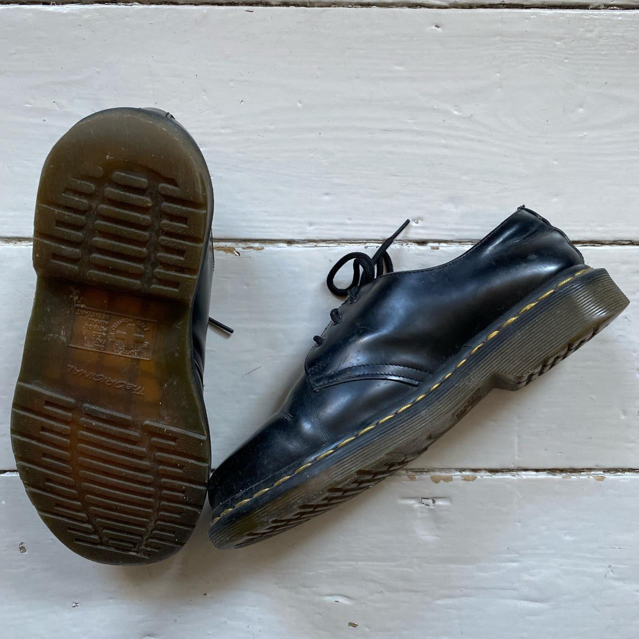 Dr Martens Leather Low Shoes (UK 6.5)