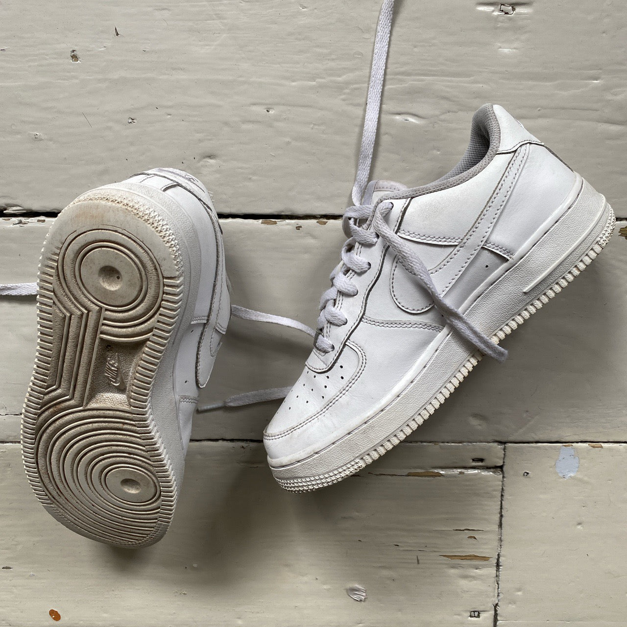 Nike Air Force 1 White (UK 5.5)