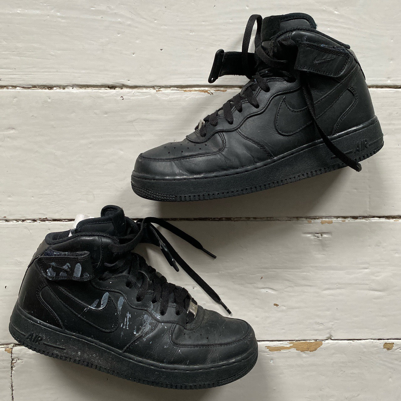 Nike Air Force 1 Black Mid (UK 7)