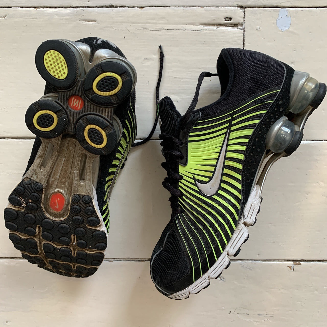 Nike Shox Vintage Lime & Black (UK 7)