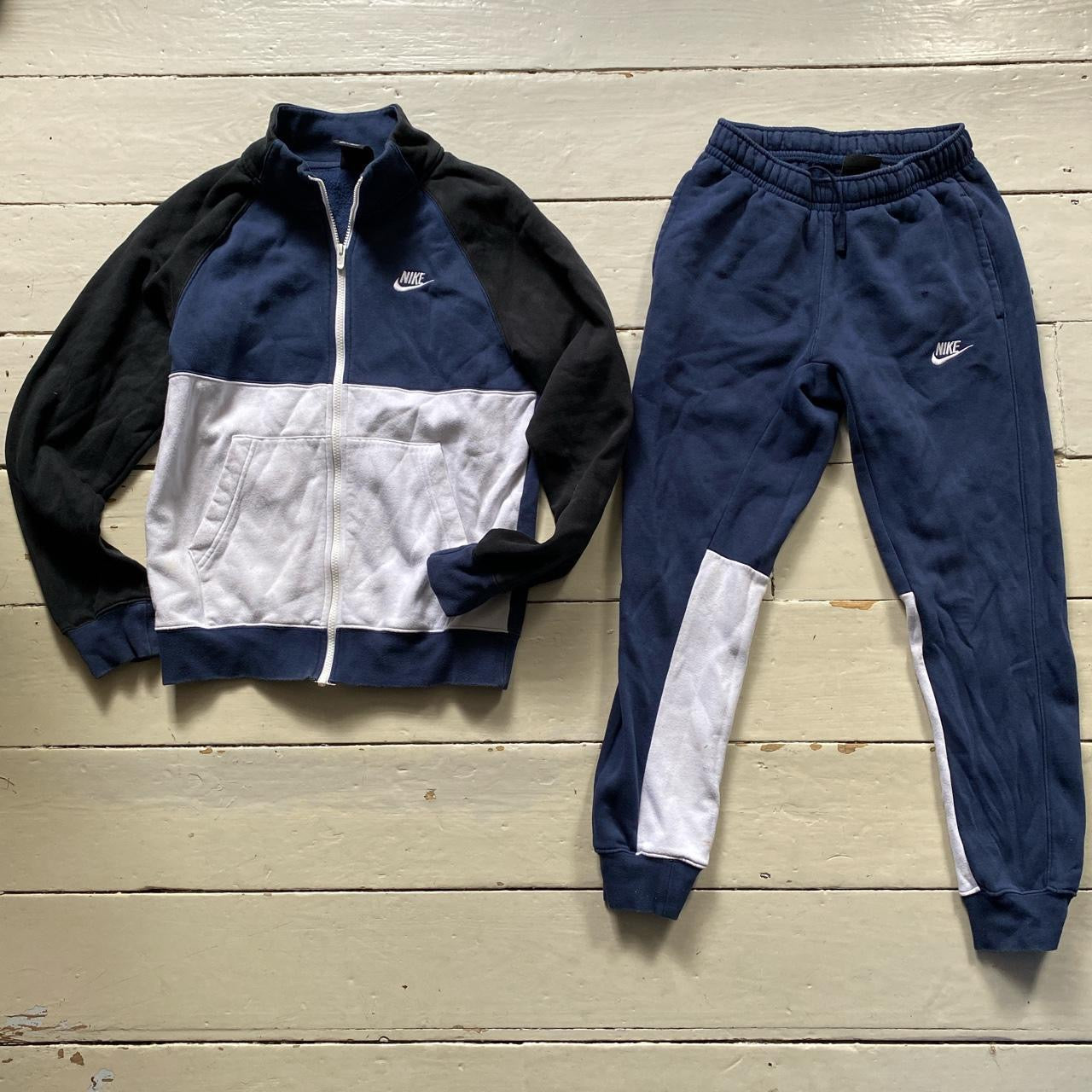 Nike chariot discount fleece tracksuit navy