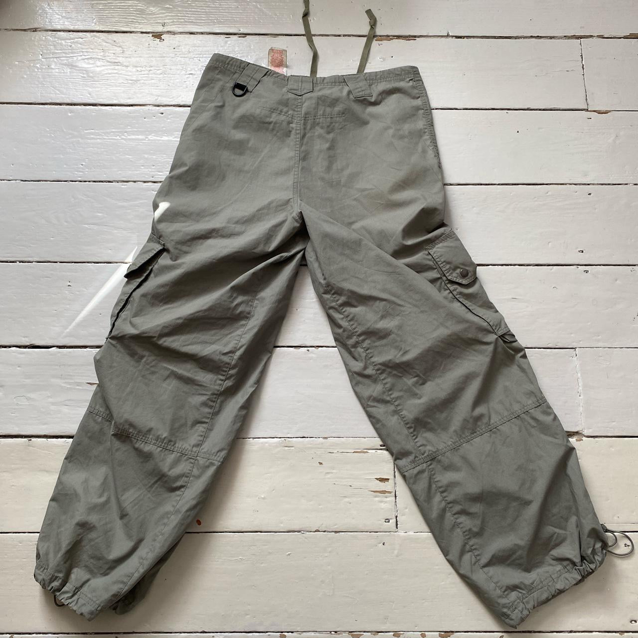 Nike Vintage Olive Cargo Trousers (Medium)