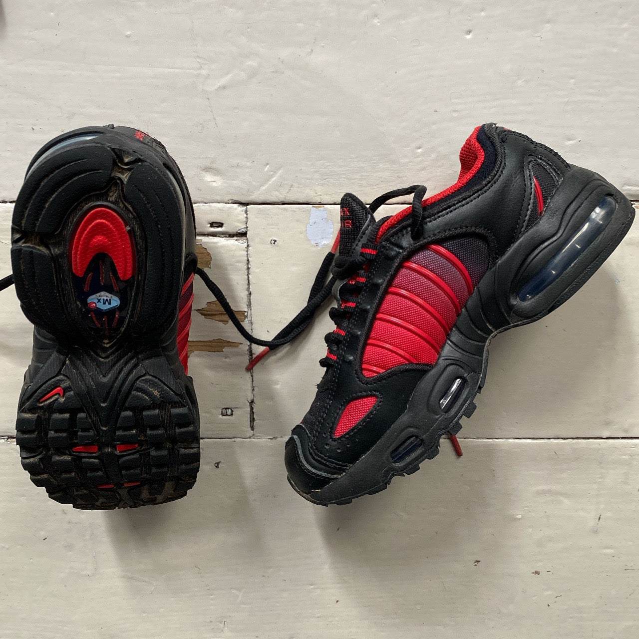 Nike Air Mad Tailwind IV Red and Black (UK 3)