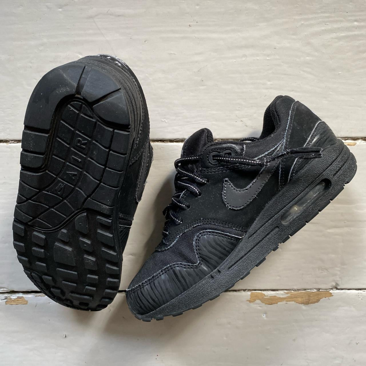 Nike Air Max 1 Black (UK 3)