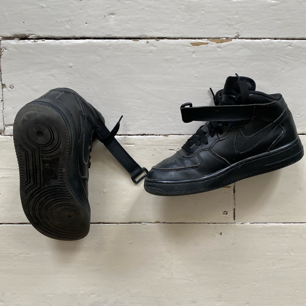 Nike Air Force 1 Black Mid (UK 5)