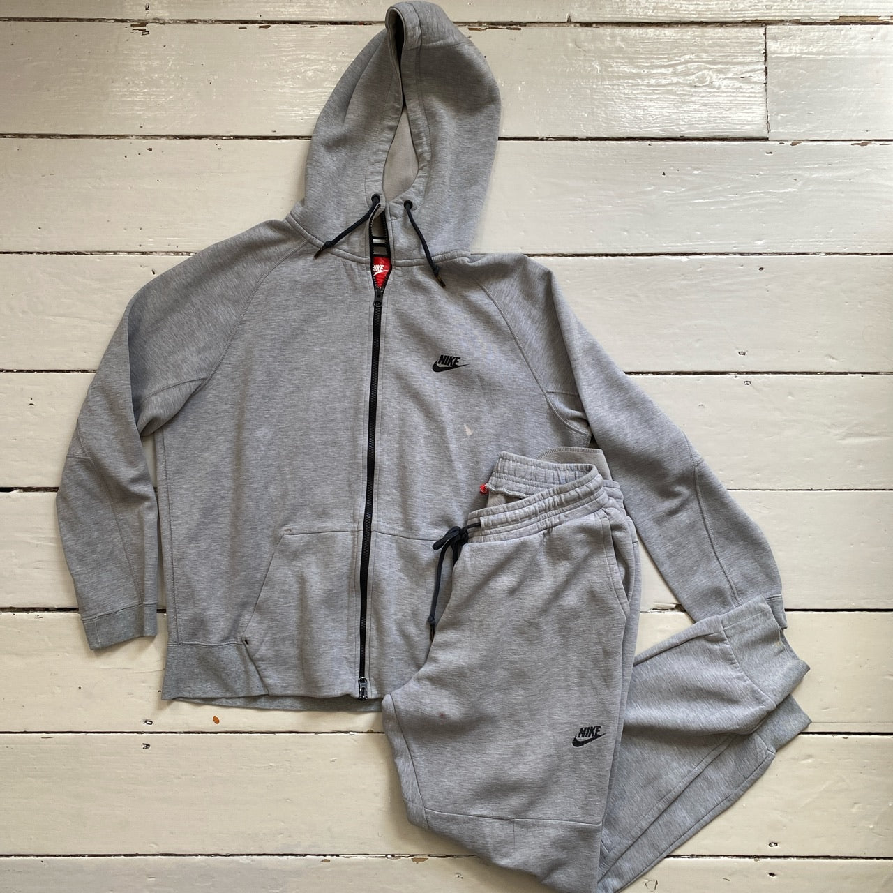 Nike Tech Fleece Grey Tracksuit (Large)