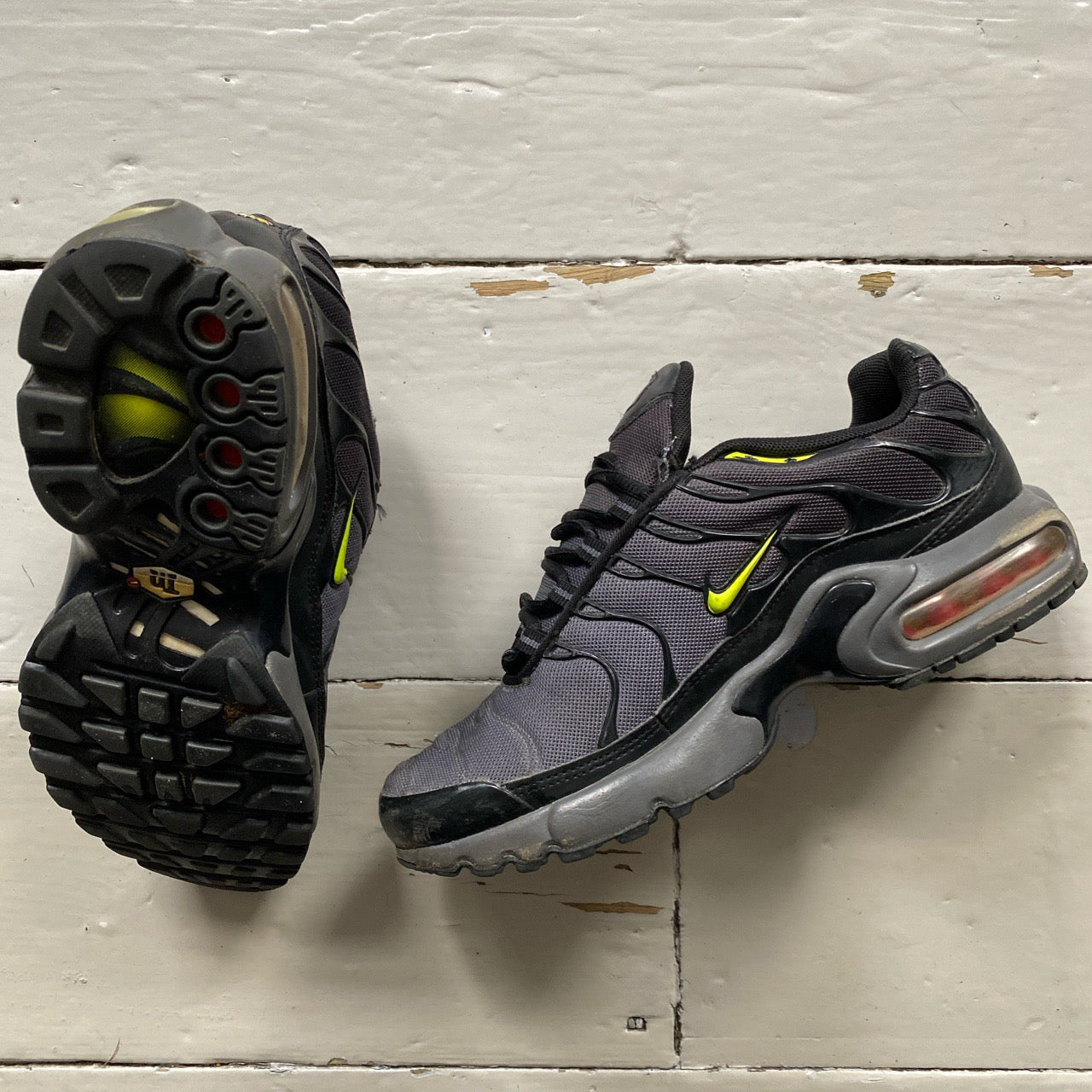 Nike TN Volt Grey (UK 4.5)