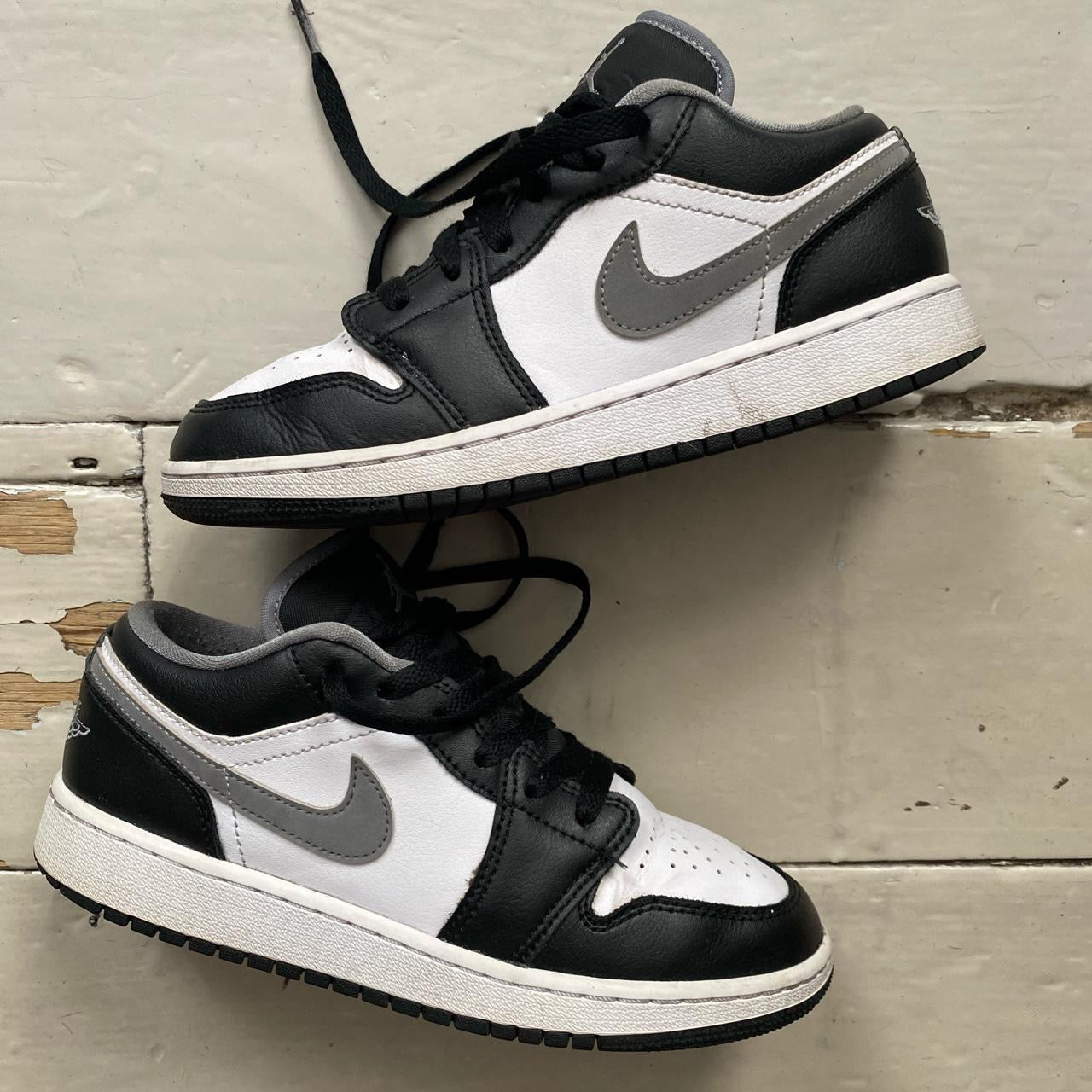 Jordan 1 Low Black White Grey (UK 4)