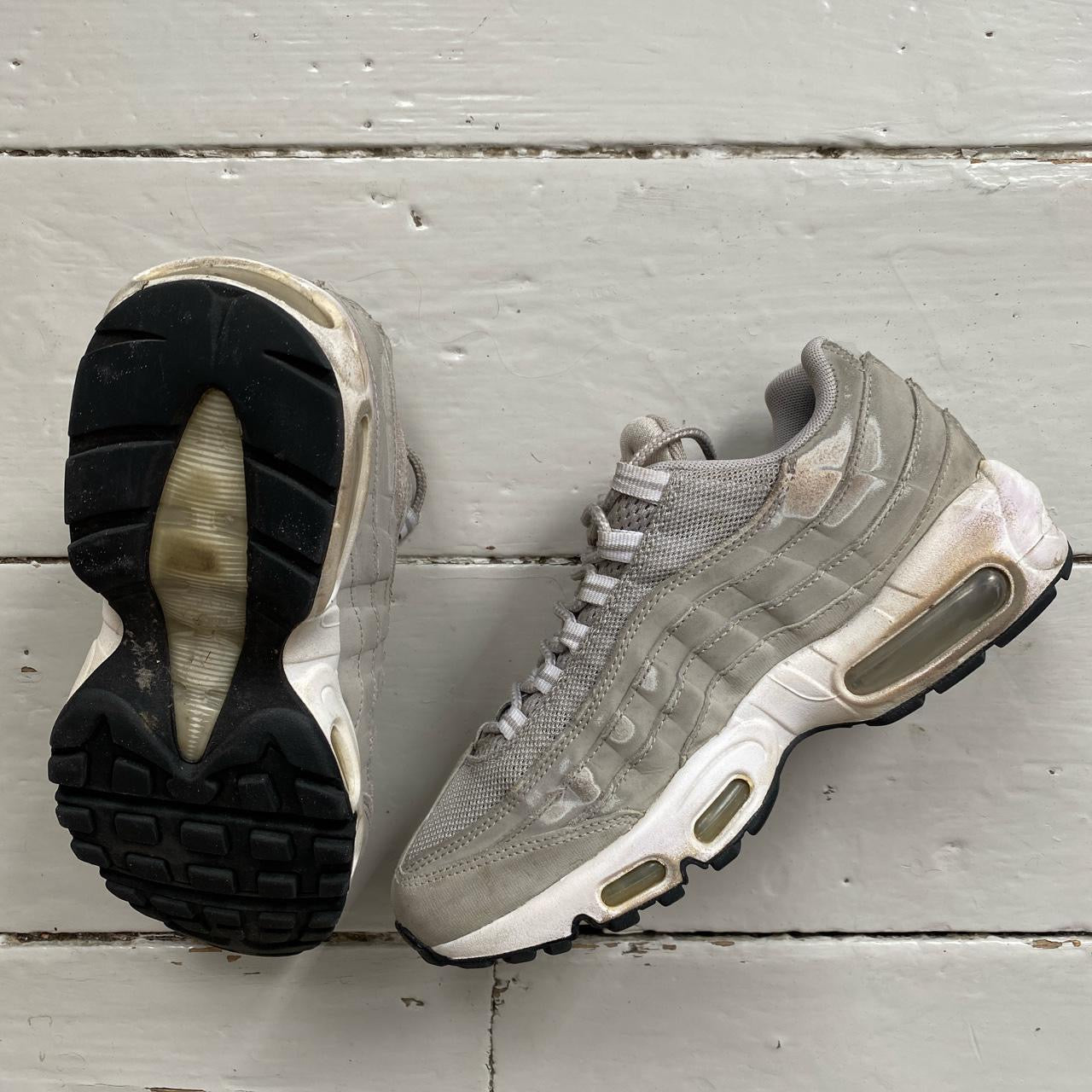 Nike Air Max 95 Grey and White (UK 6)