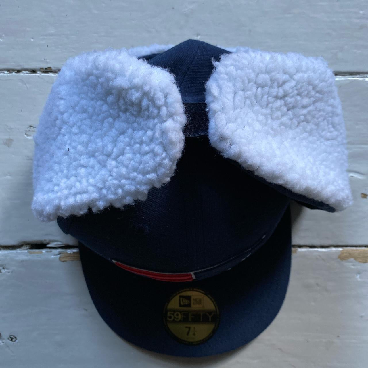 New England Patriots Dog Ear Fitted Cap (Size 7 1/4)