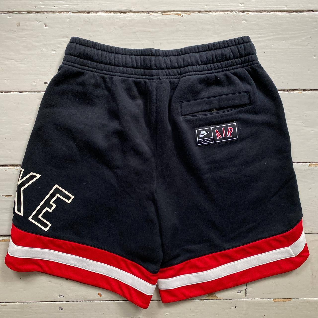 Nike Basketball Shorts (Medium)