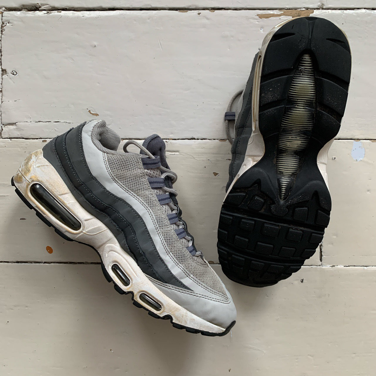 Nike Air Max 95 Grey and White (UK 8.5)