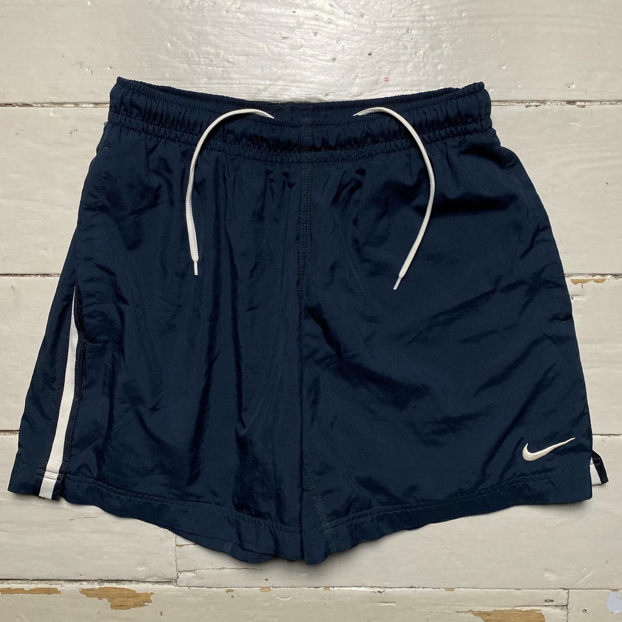 Nike Vintage Shorts (Medium)