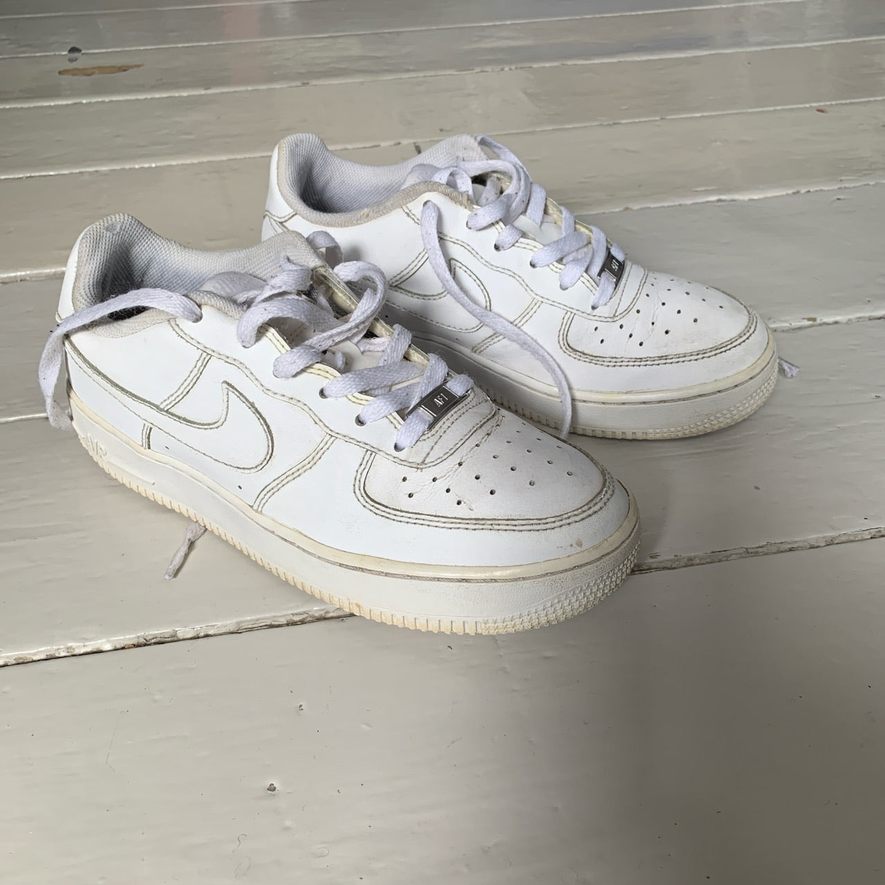 Nike Air Force 1 Triple White (UK 5.5)