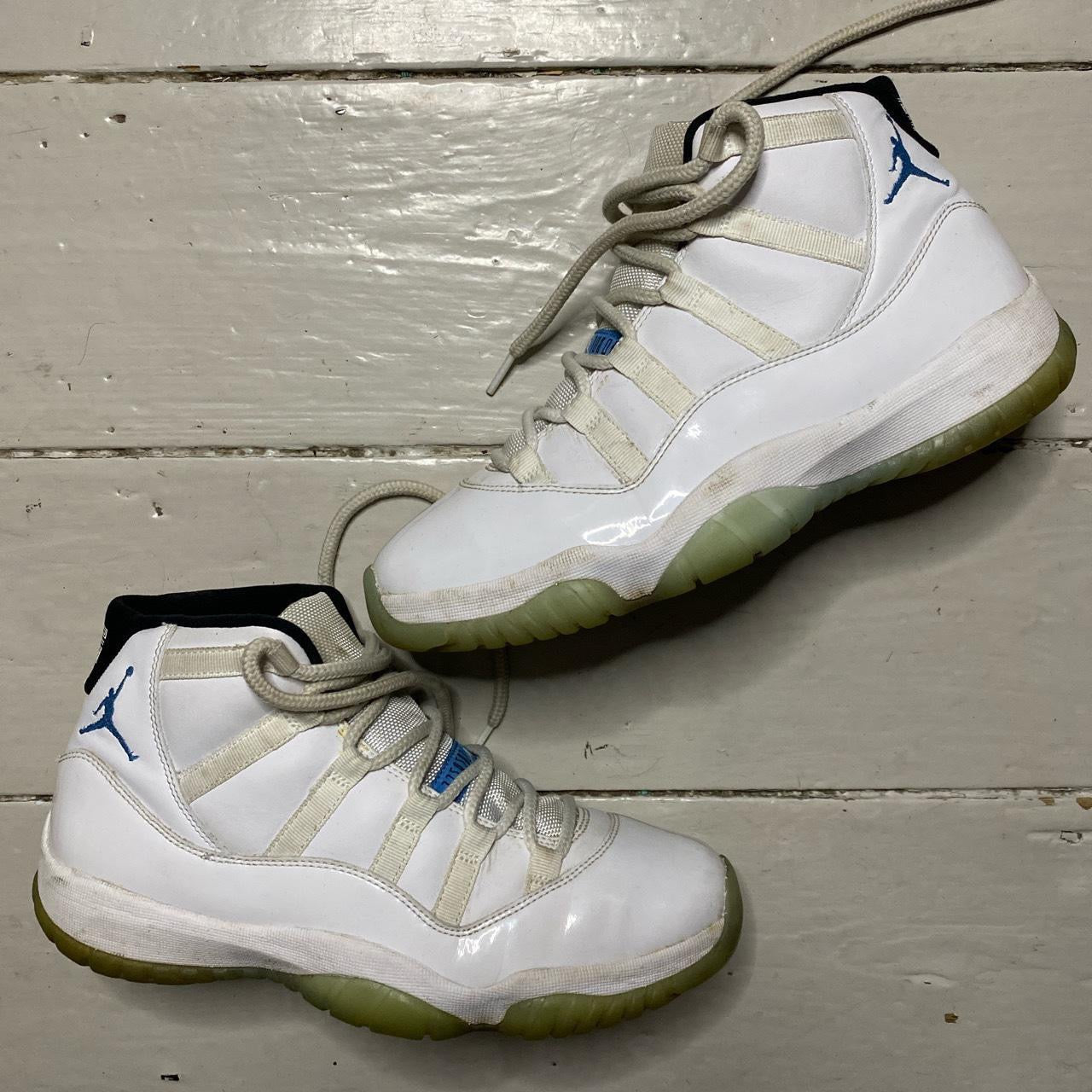 Jordan 11 White Legend Blue (UK 8)