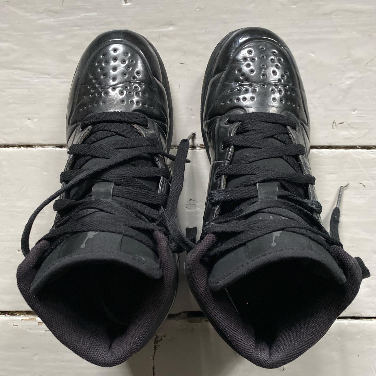 Jordan 1 Anodized Black (UK 5)