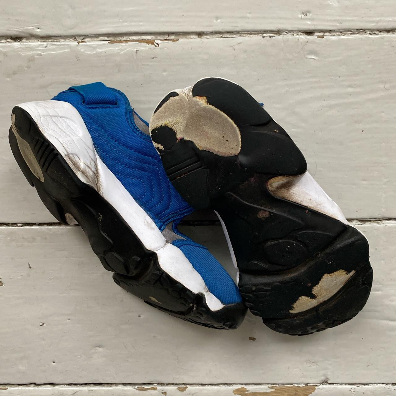 Nike Air Rift Blue and White (UK 3.5)
