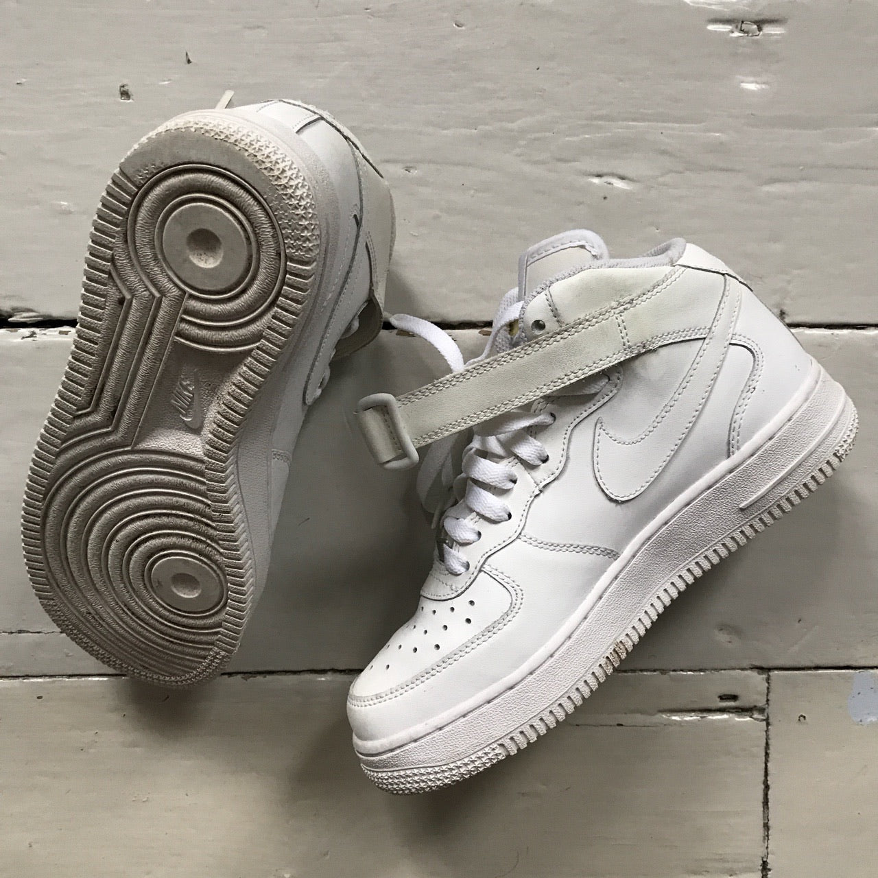 Nike Air Force 1 Mid Triple White (UK 4)