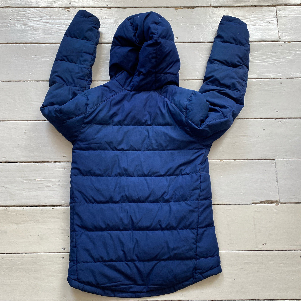 Nike Swoosh Navy and White Puffer Jacket (Medium)