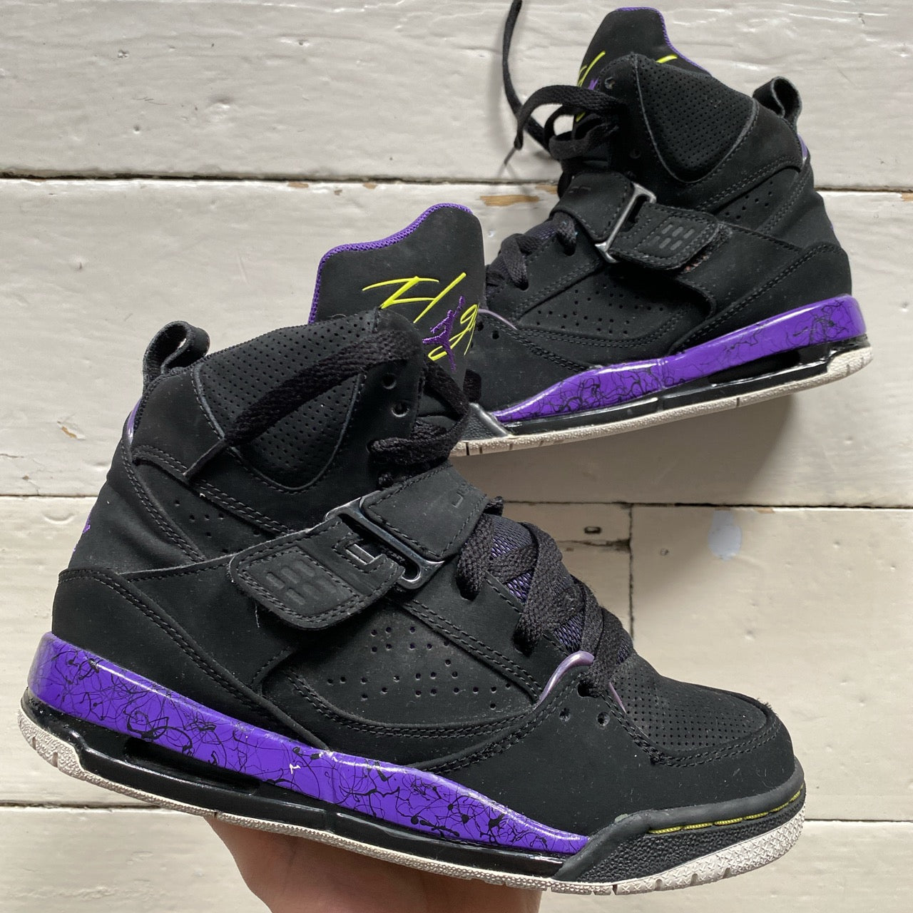 Jordan Flight High Black Purple (UK 4.5)