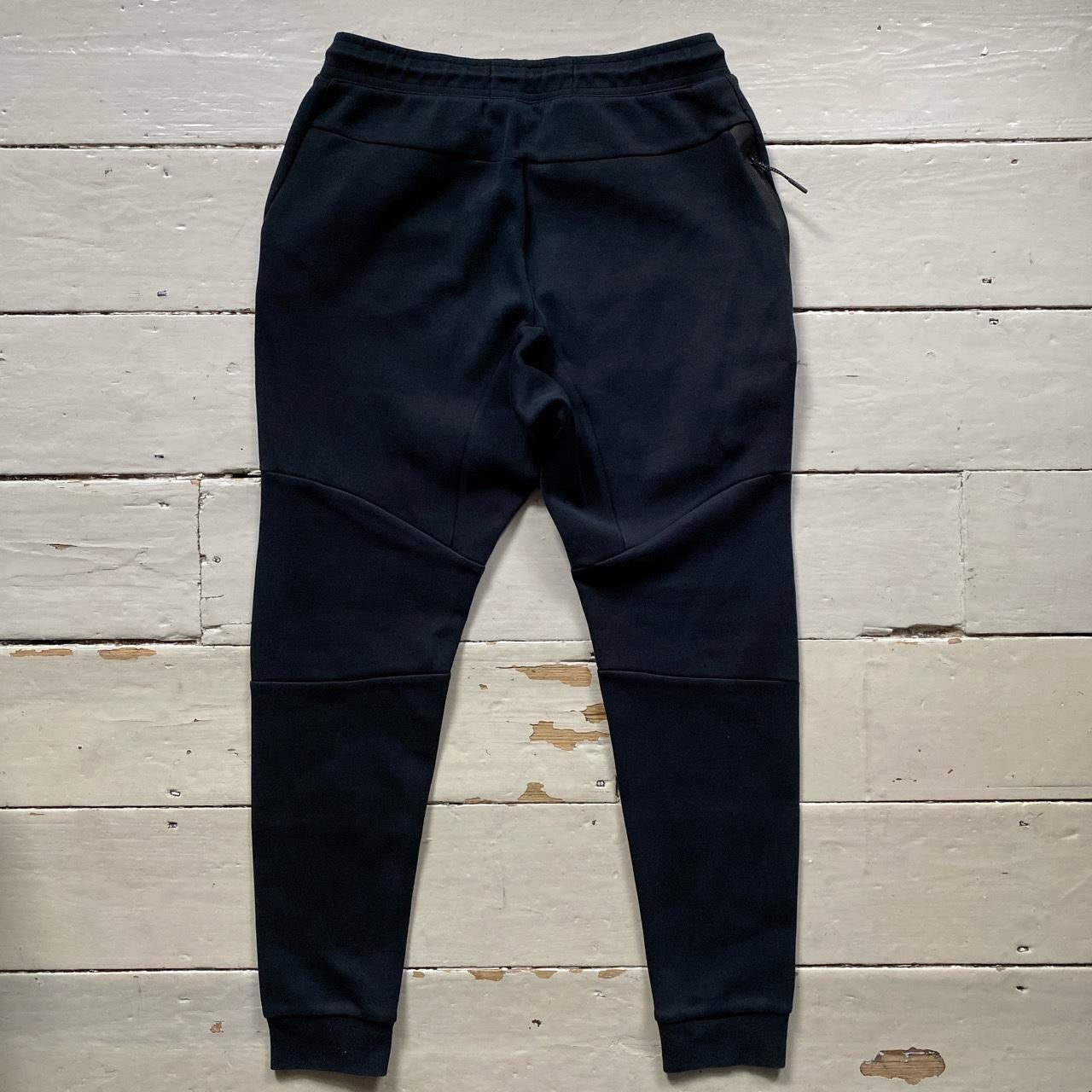 Nike Tech Fleece Old Season Black Tracksuit (Medium)
