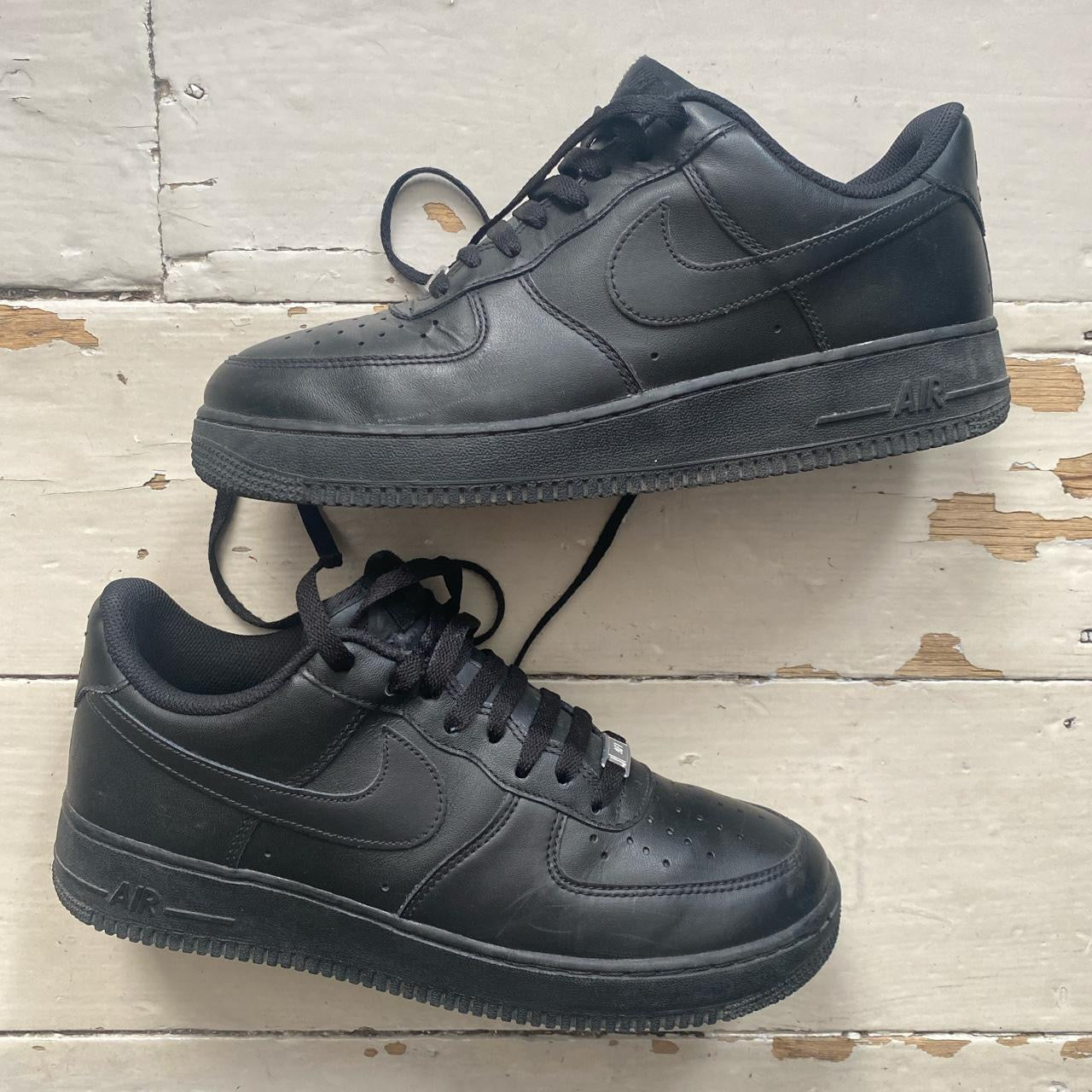 Nike Air Force 1 Black (UK 9)