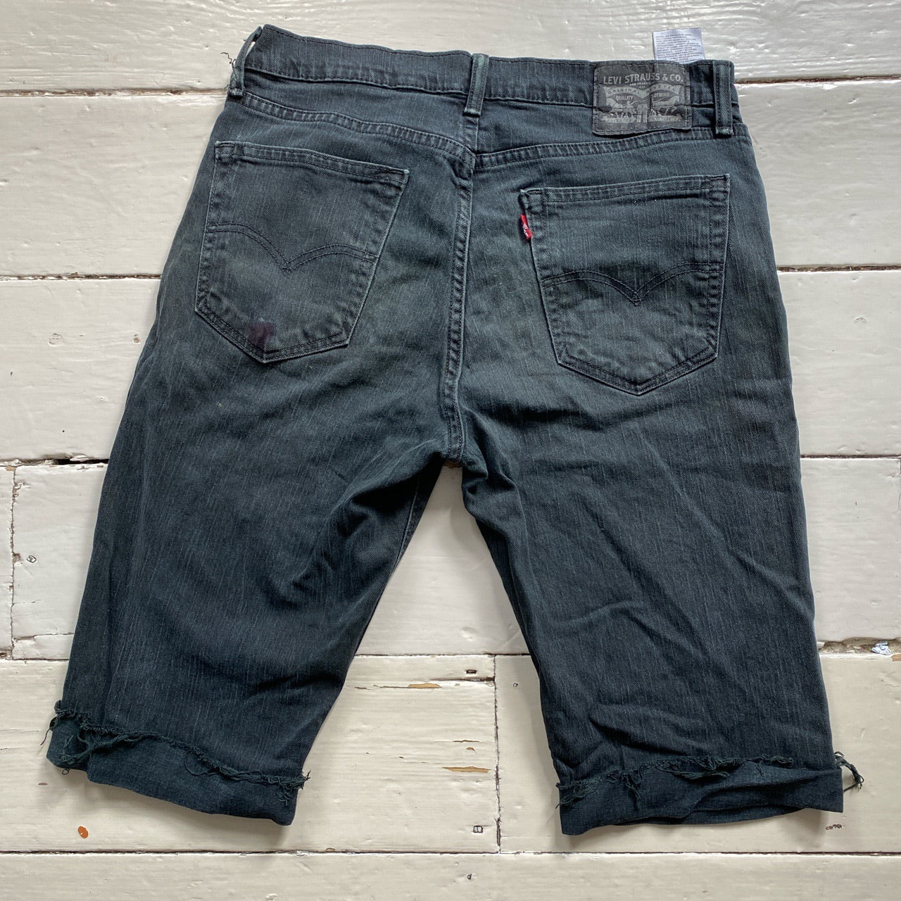 Levis Slim Shorts (32W)