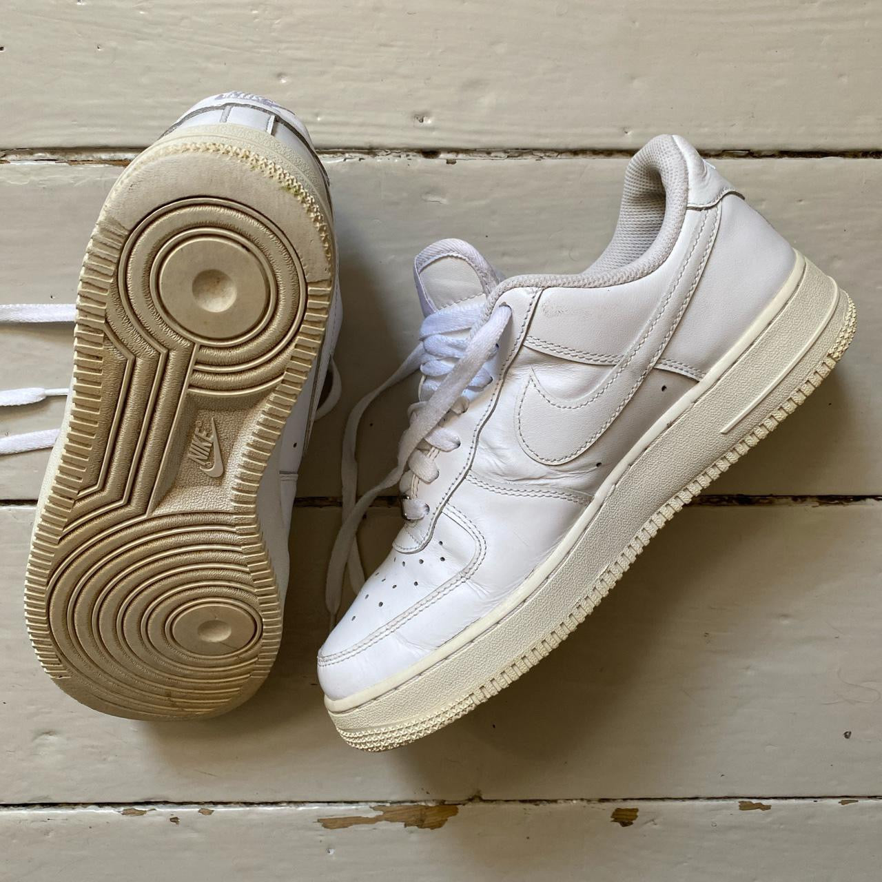 Nike Air Force 1 White (UK 6)
