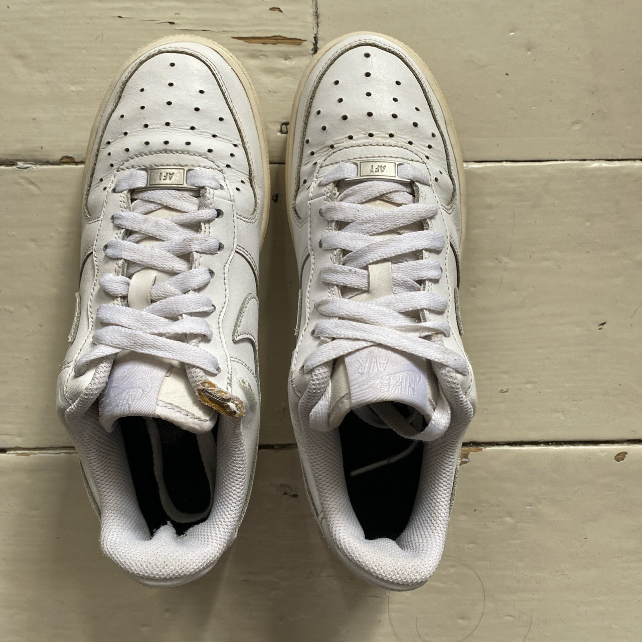 Nike Air Force 1 White (UK 5)