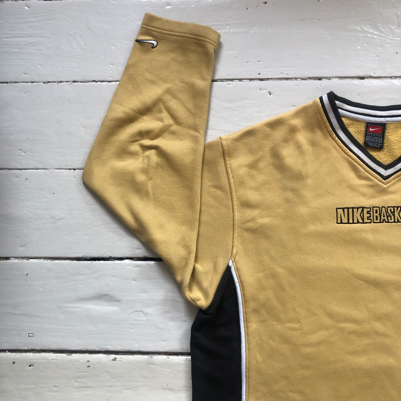 Nike Vintage Basketball Jumper (Large)