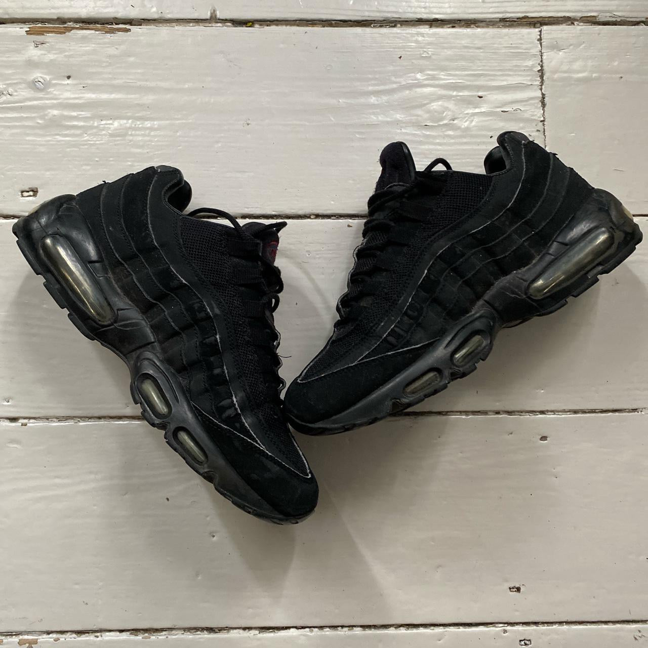 Nike Air Max 95 Black and Red (UK 7)
