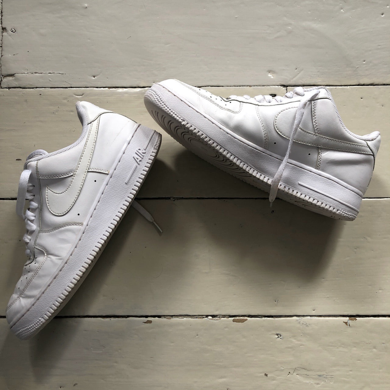Nike Air Force 1 White (UK 9)