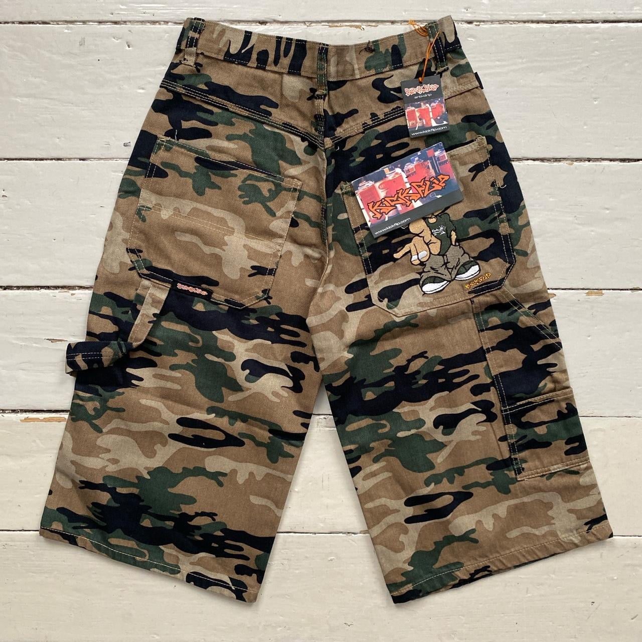Graffiti Vintage Cargo Camouflage Shorts (26W)