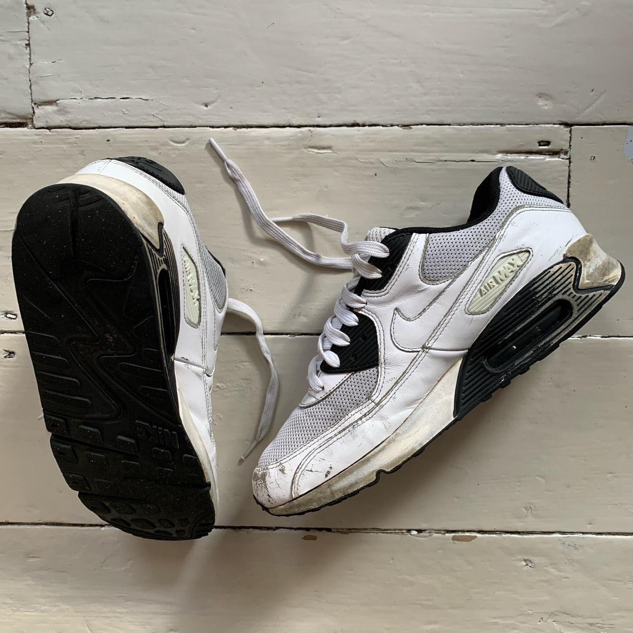 Nike Air Max 90 White and Black (UK8.5)