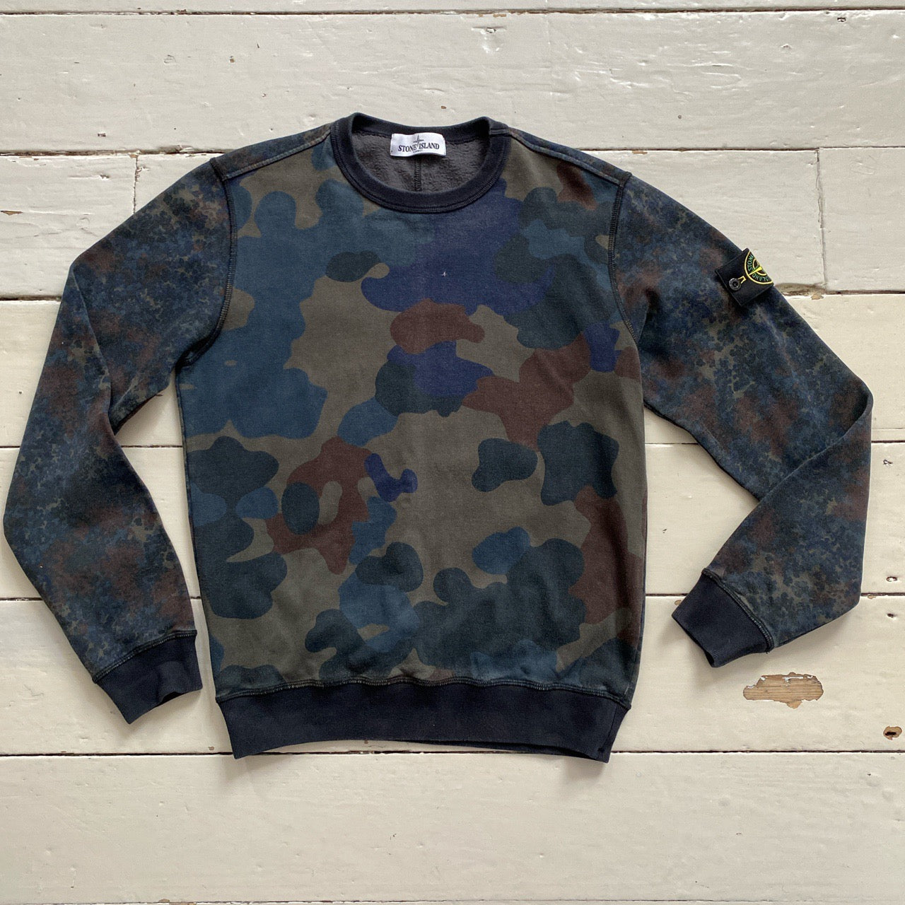 Camo stone island jumper best sale