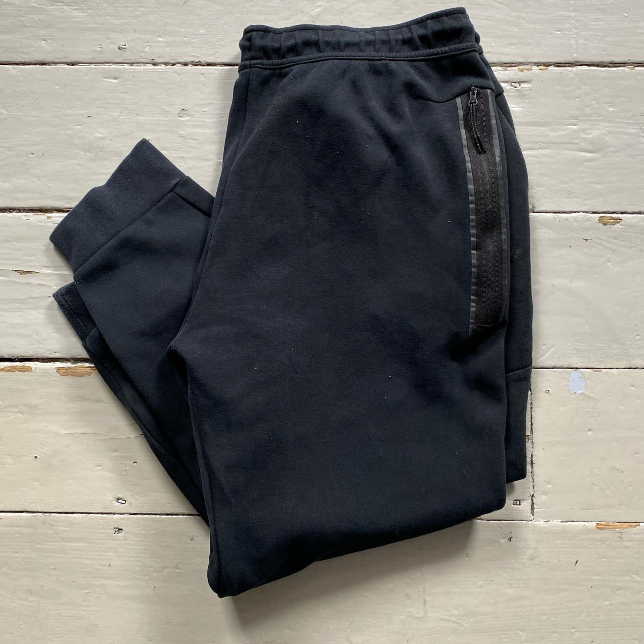 Nike Tech Fleece Black Joggers (XXL)