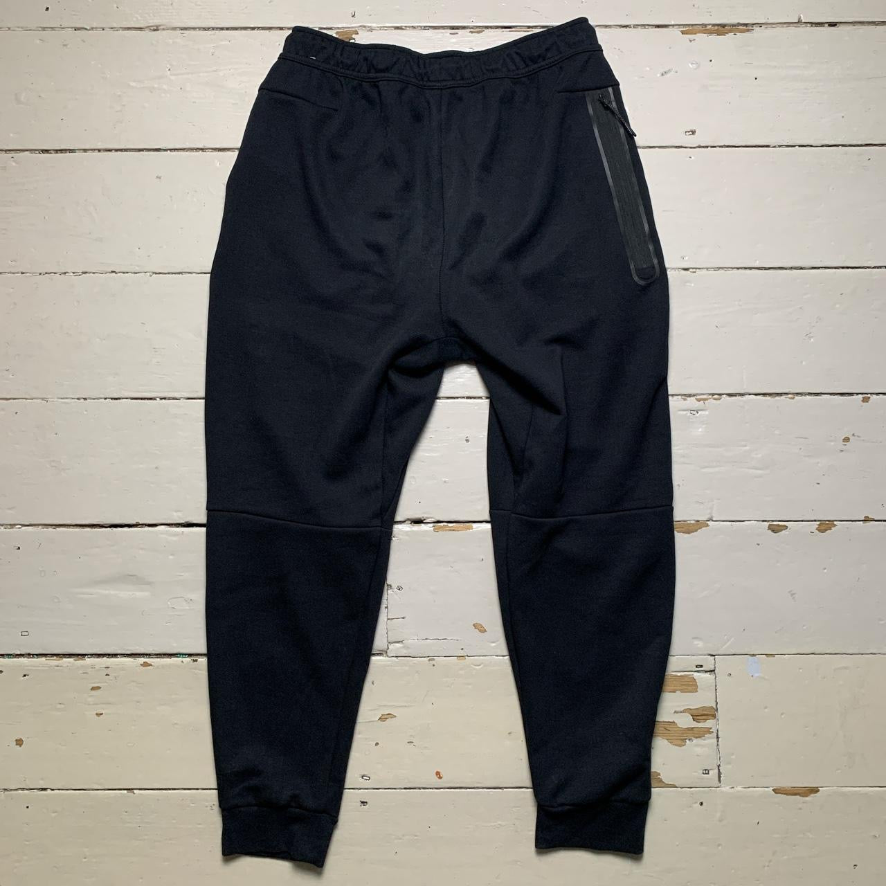 Nike Tech Fleece Black Joggers (Large)
