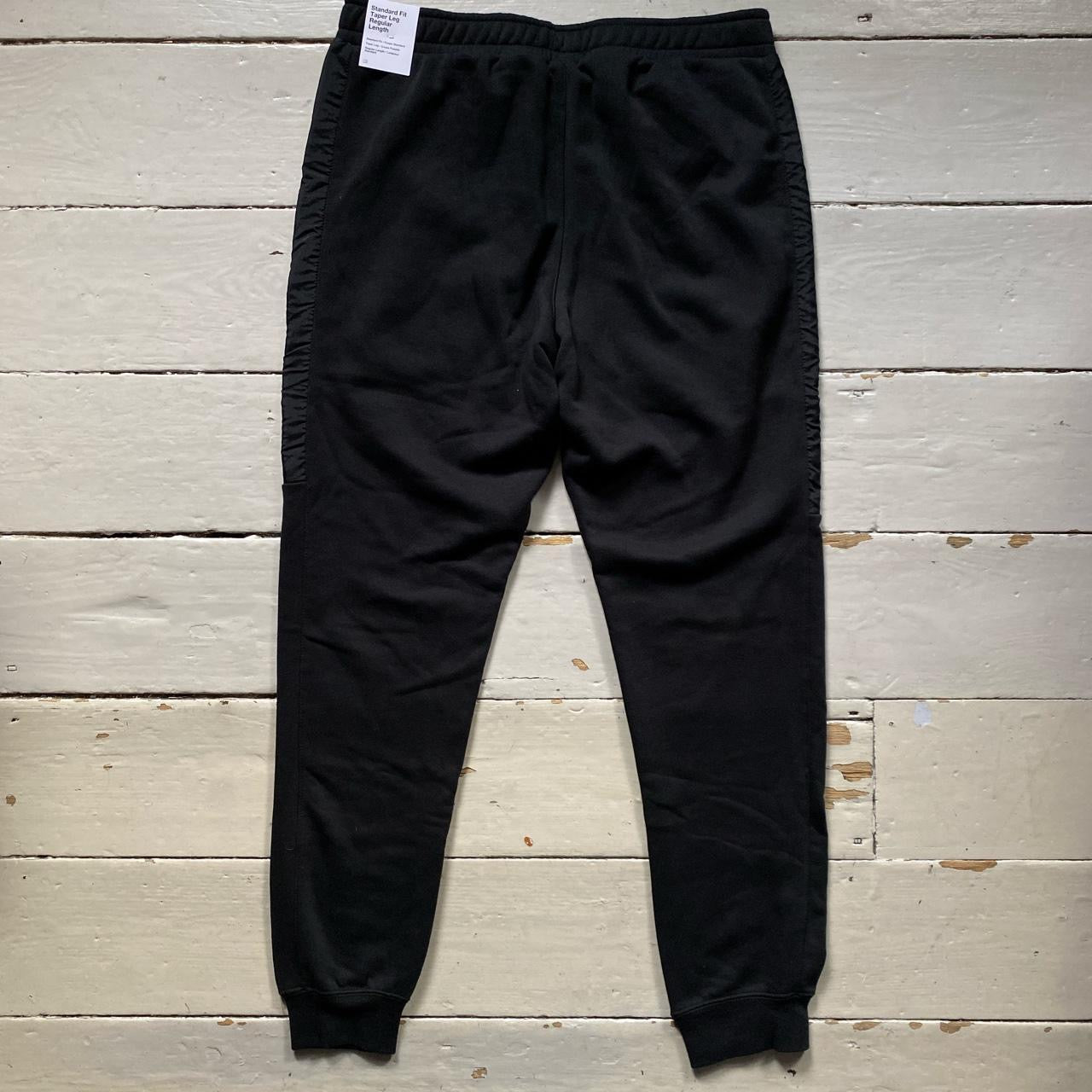 Nike Swoosh Joggers (Medium)